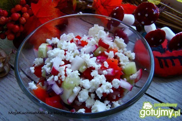 Sałatka śniadaniowa z twarożkiem 