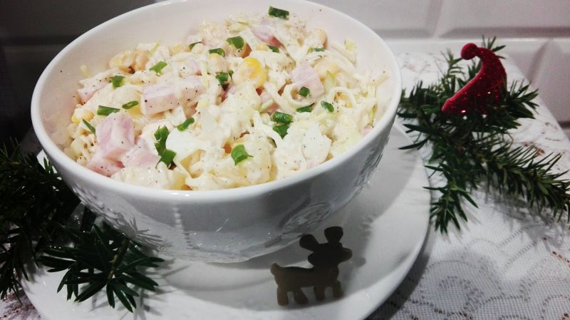 Sałatka świąteczna Sałatka świąteczna