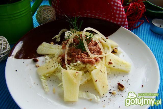 Sałatka tuńczykowa z jabłkiem 