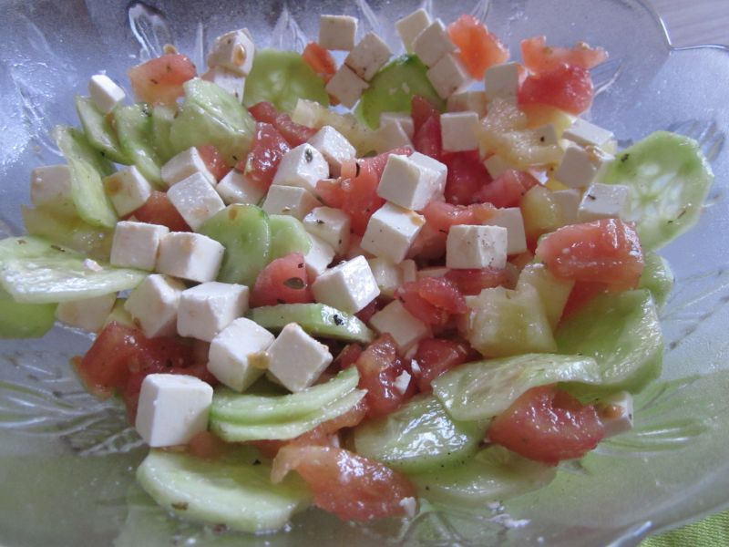 Sałatka typu greckiego