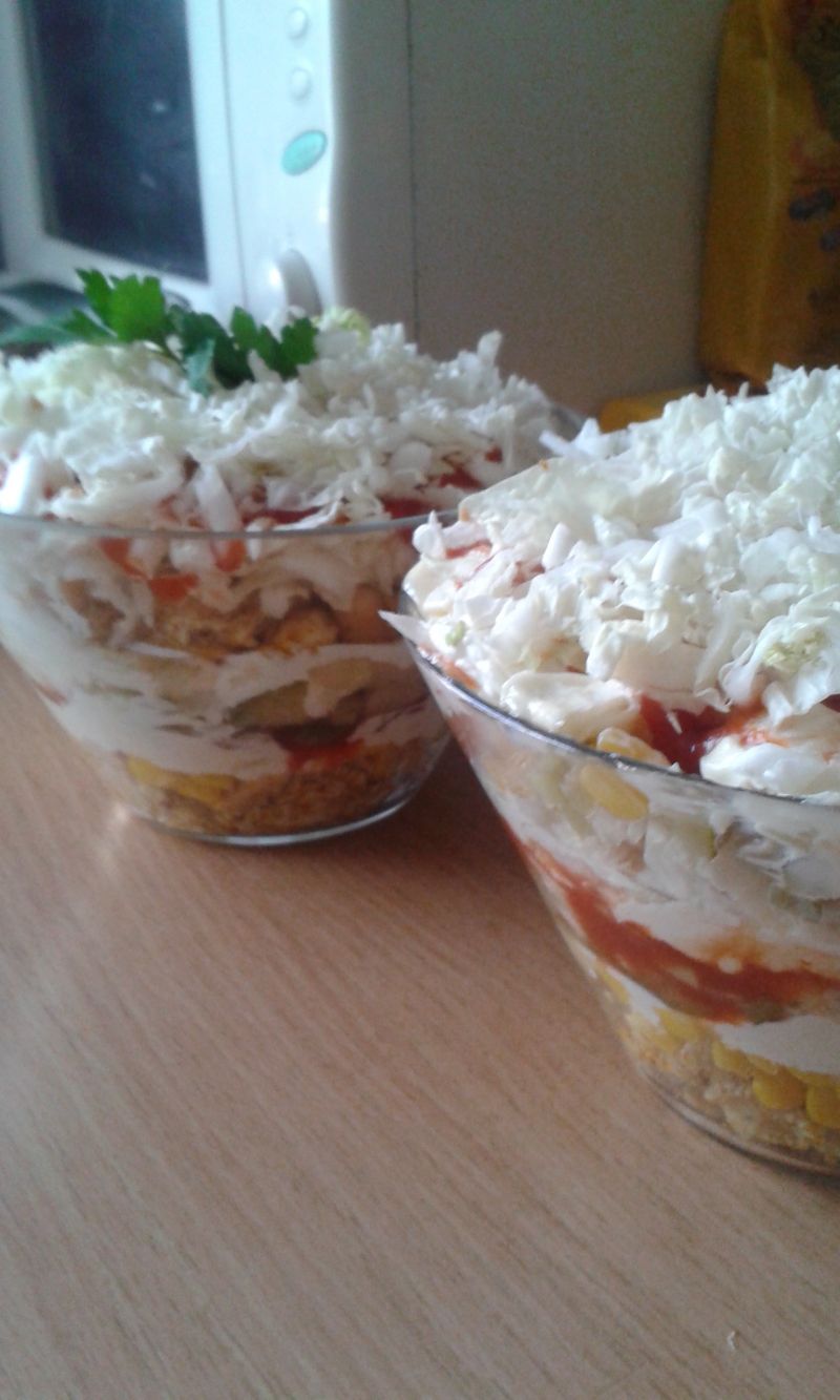 Sałatka warstwowa  Sałatka warstwowa