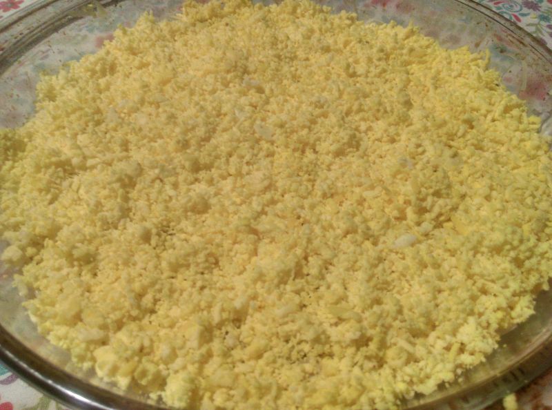 Sałatka warstwowa z tuńczykiem