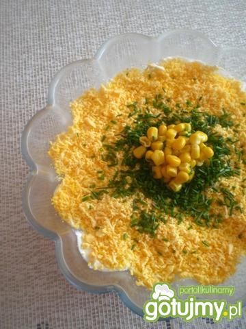 Sałatka warstwowa z tuńczykiem wg Mychy