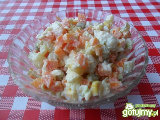 Sałatka warzywna  Sałatka warzywna