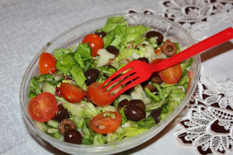 Sałatka warzywna klasyczna  Sałatka warzywna klasyczna