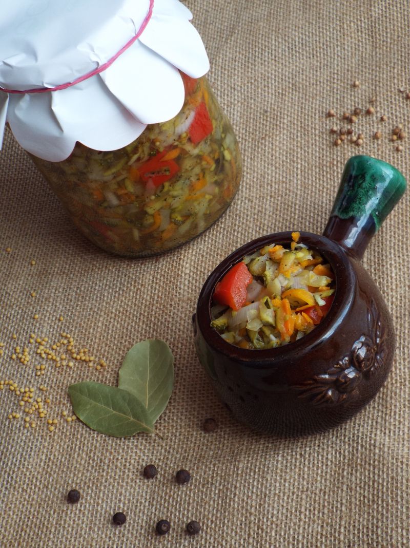 Sałatka warzywna na zimę Sałatka warzywna na zimę