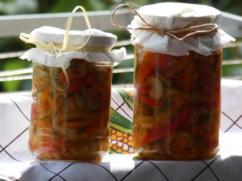 Sałatka warzywna na zimę