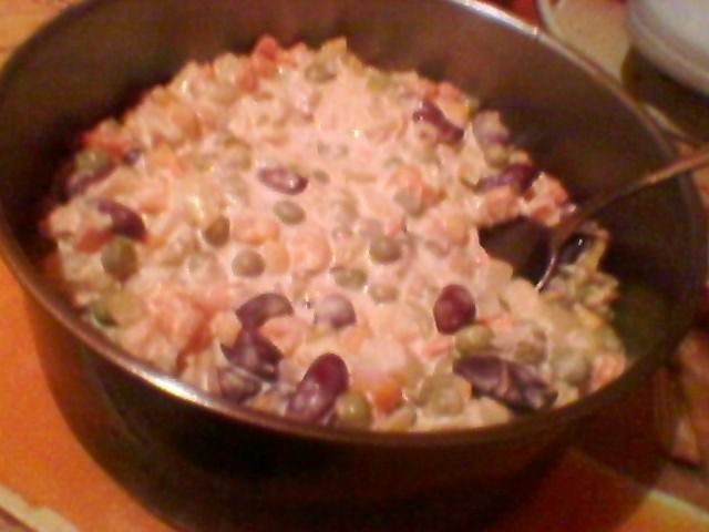 Sałatka warzywna z czarną fasolą Sałatka warzywna z czarną fasolą