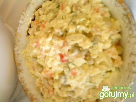 Sałatka warzywna z dodatkiem ryżu