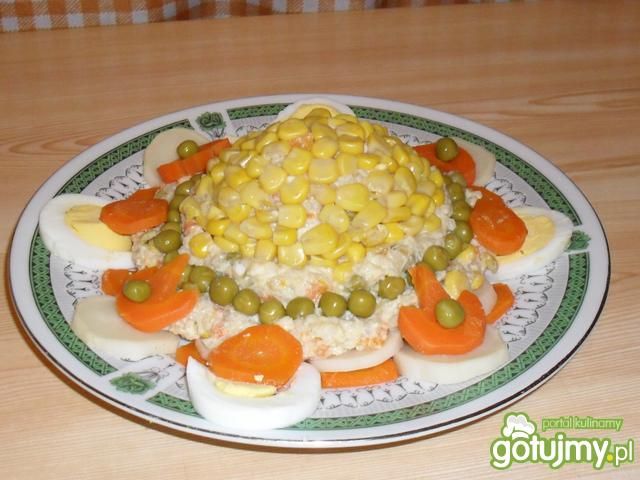 Sałatka warzywna z kaszą. Sałatka warzywna z kaszą.