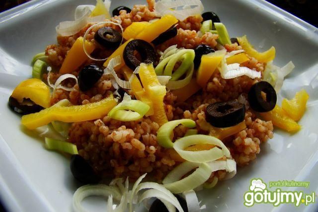 Sałatka warzywna z kaszą 