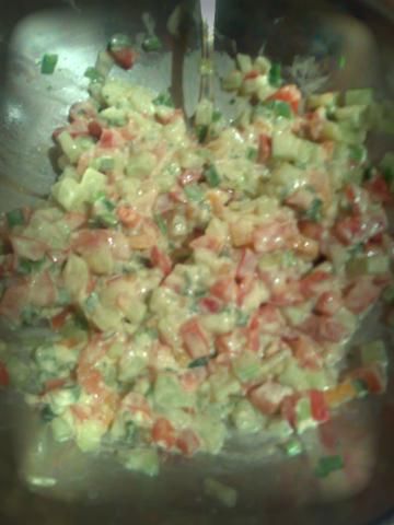 Sałatka warzywna z marynowaną papryką Sałatka warzywna z marynowaną papryką