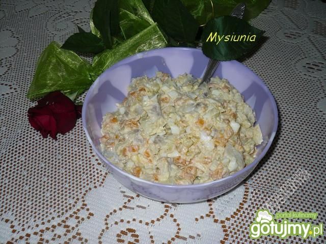 Sałatka warzywna z rybą 