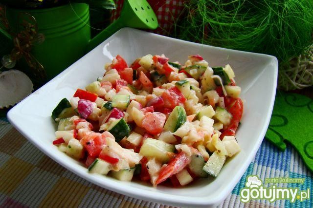 Sałatka warzywna z selerem  Sałatka warzywna z selerem