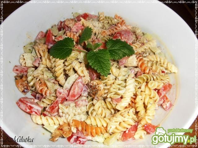 Sałatka warzywno-makaronowa Sałatka warzywno-makaronowa