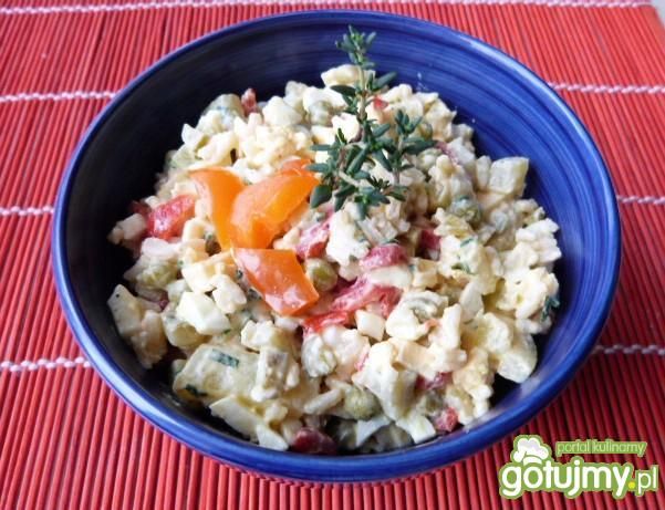 Sałatka warzywno-ryżowa z tymiankiem 