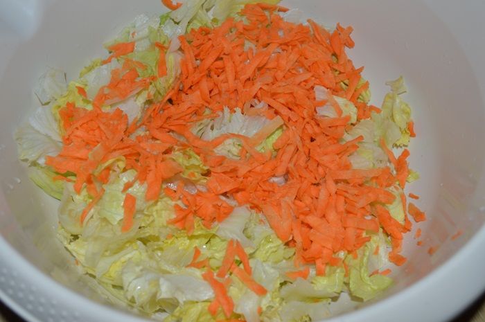 Sałatka warzywno-serowa