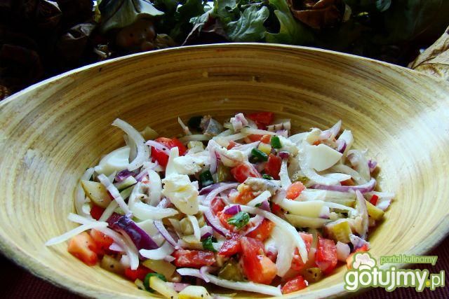 Sałatka warzywno śledziowa z oliwą Sałatka warzywno śledziowa z oliwą