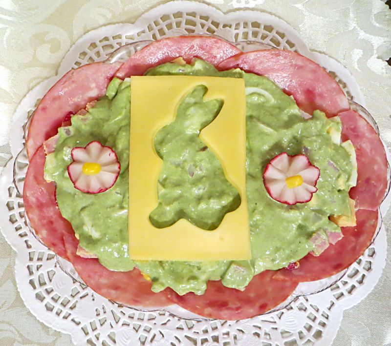 Sałatka "Wielkanocna" Sałatka "Wielkanocna"