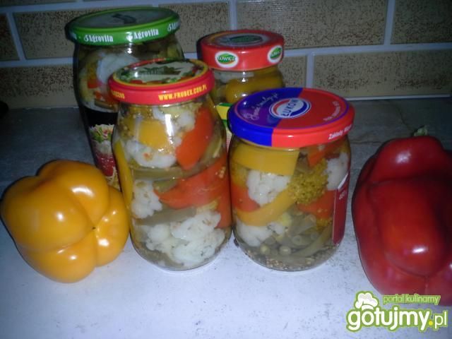 Sałatka wielowarzywna na zimę Sałatka wielowarzywna na zimę