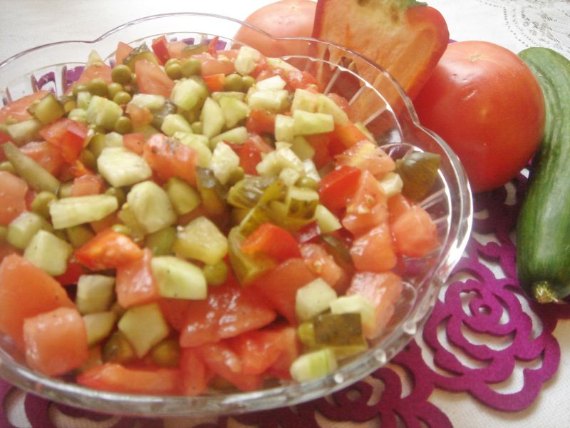 Sałatka wiosenna Sałatka wiosenna