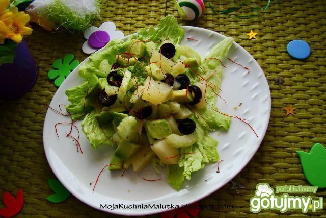 Sałatka z ananasa i awokado