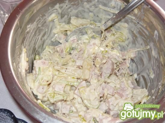 Sałatka z ananasa i pora