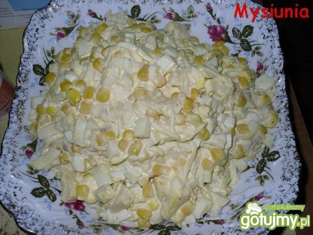Sałatka z ananasem  Sałatka z ananasem