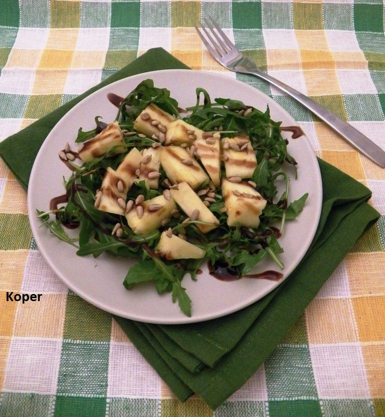 Sałatka z ananasem i rukolą  Sałatka z ananasem i rukolą