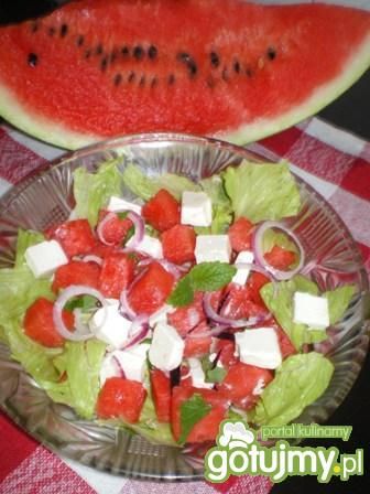 Sałatka z arbuza, fety i sałaty Sałatka z arbuza, fety i sałaty