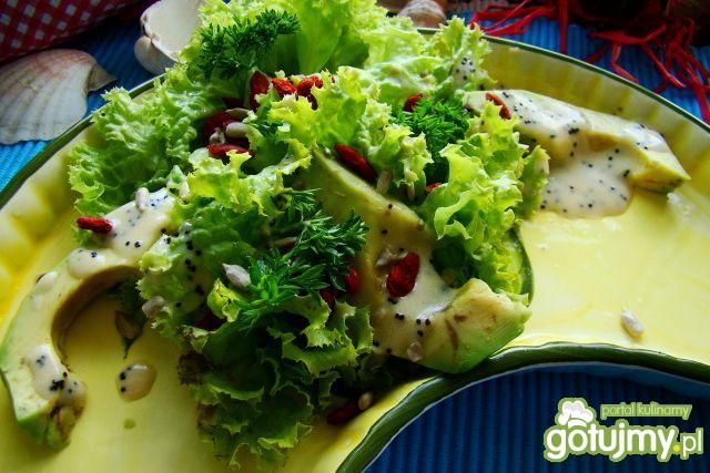 Sałatka z awokado i słonecznikiem