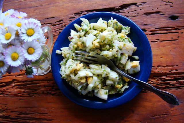 Sałatka z awokado , jajka i ogórka  Sałatka z awokado , jajka i ogórka
