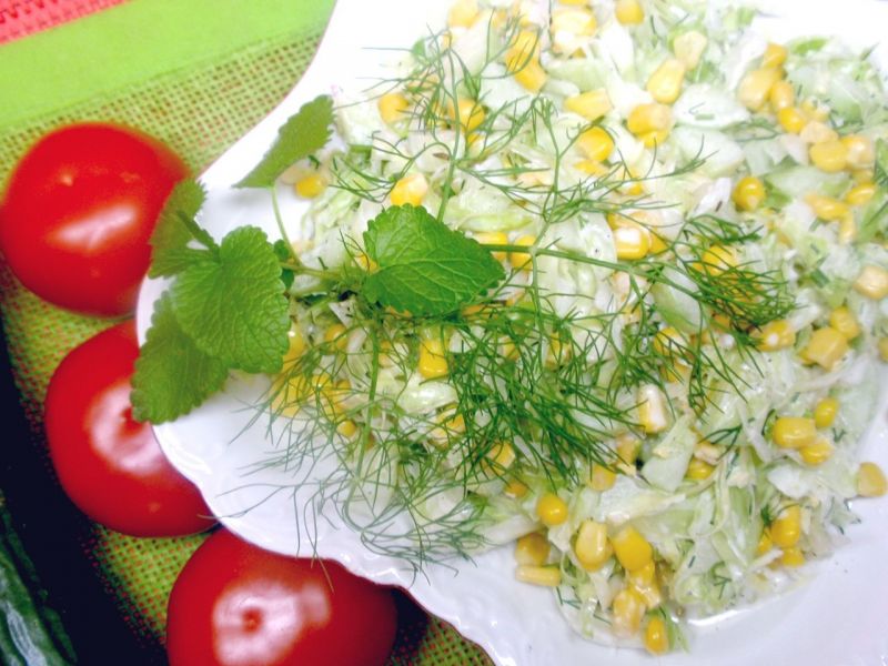 Sałatka z białej kapusty