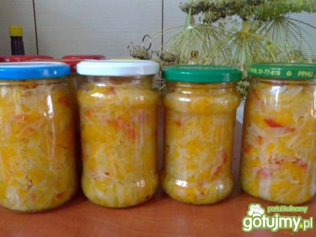 Sałatka z białej kapusty na zimę