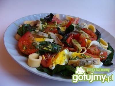 Sałatka z botwinką i śledziami