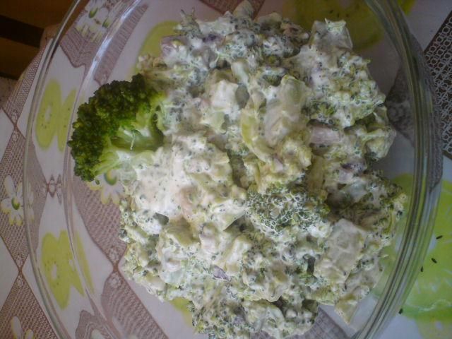 Sałatka z brokuła Sałatka z brokuła