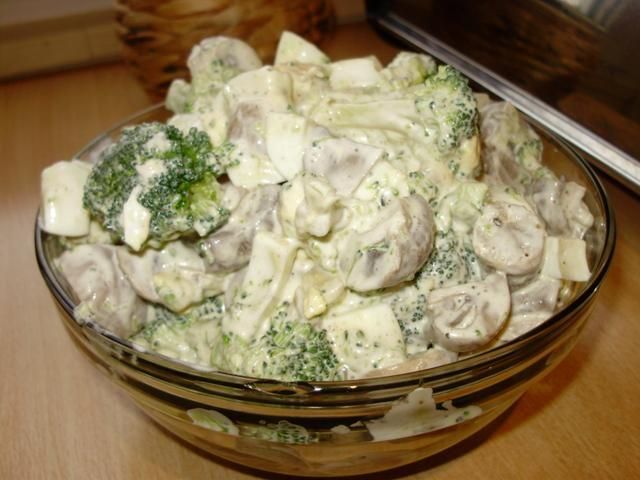 Sałatka z brokułem Sałatka z brokułem