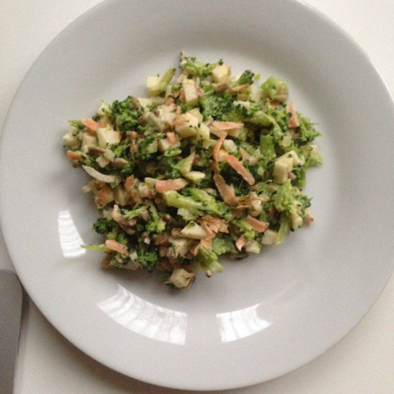 Sałatka z brokułem