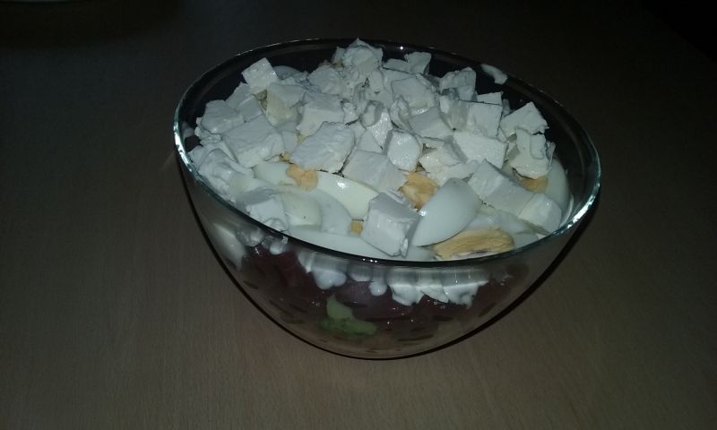 Sałatka z brokułem i czerwoną fasolką