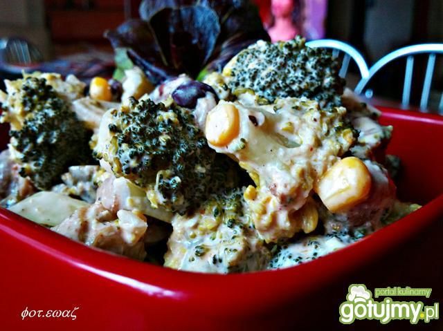 Sałatka z brokułem Zewy Sałatka z brokułem Zewy