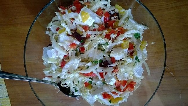 Sałatka z brzoskwiniami i winogronem