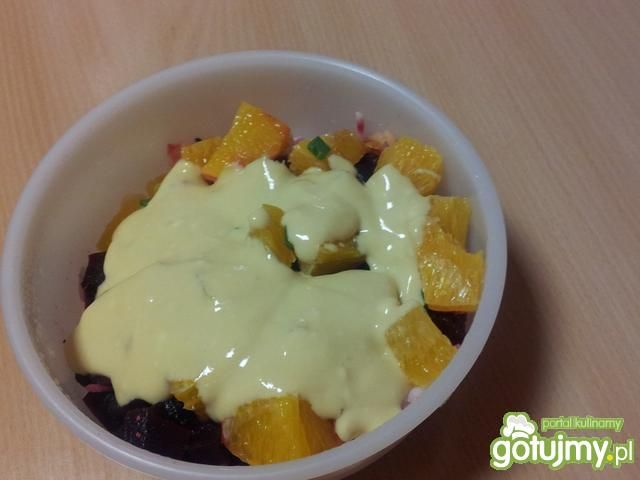 Sałatka z buraczkami i pomarańczą