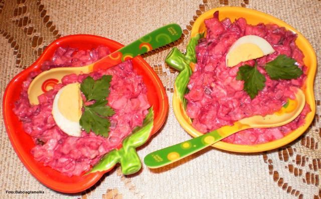 Sałatka "z buraczkiem w roli głównej"