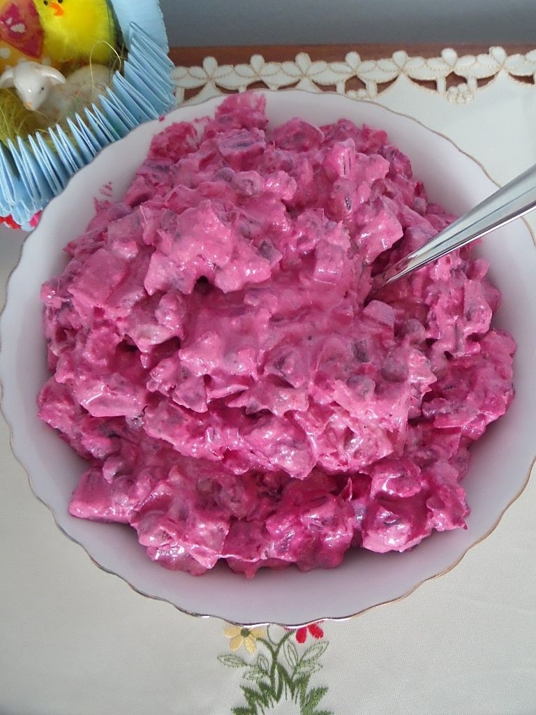 Sałatka z buraczków czerwonych z chrzanem Sałatka z buraczków czerwonych z chrzanem