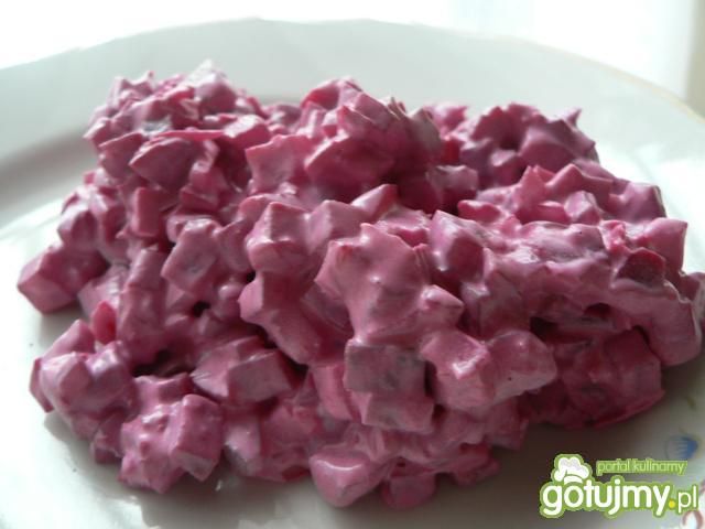 Sałatka z buraczków konserwowych