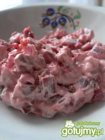 Sałatka z buraczków konserwowych  Sałatka z buraczków konserwowych