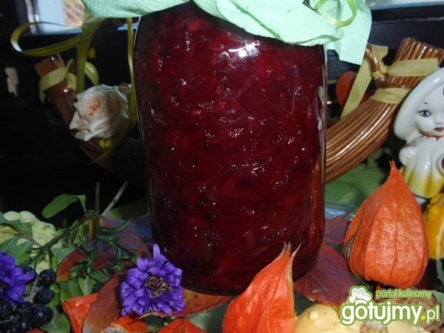 Sałatka z buraków pieczonych do słoika