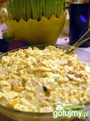 Sałatka z cebulkami marynowanymi 