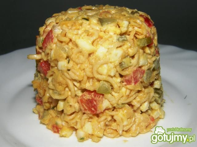 Sałatka z chińskich zupek 4