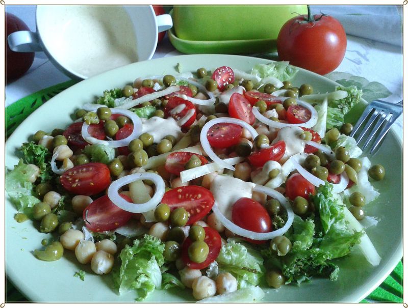 Sałatka z cieciorką